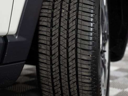 Used 2018 Jeep Compass Limited image 40