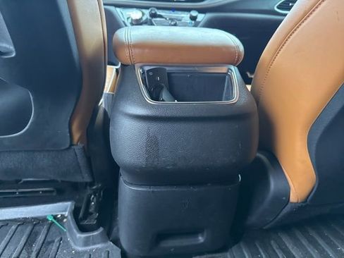 Used 2023 Chrysler Pacifica Pinnacle image 20