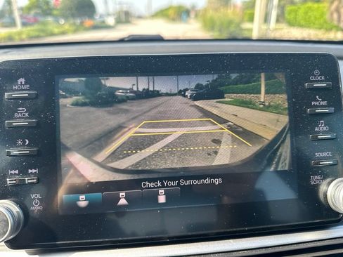 Used 2018 Honda Accord Sport image 29