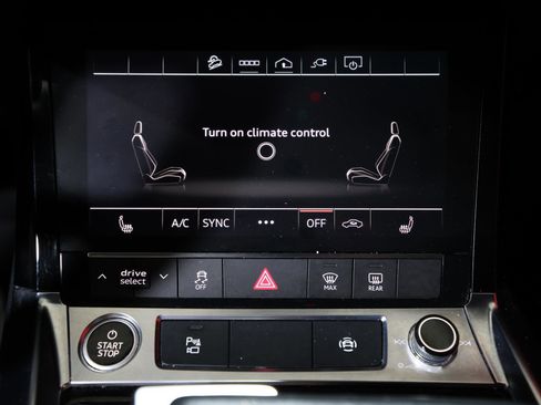 Used 2021 Audi e-tron Premium w/ Convenience Plus Package image 28