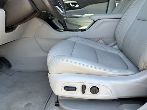 Used 2018 GMC Acadia SLT FWD image 13