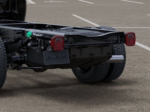 New 2025 RAM 4500 Tradesman AWD/4WD image 9