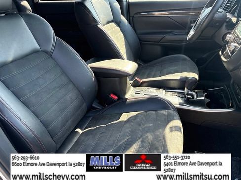 Used 2020 Mitsubishi Outlander LE AWD/4WD image 18