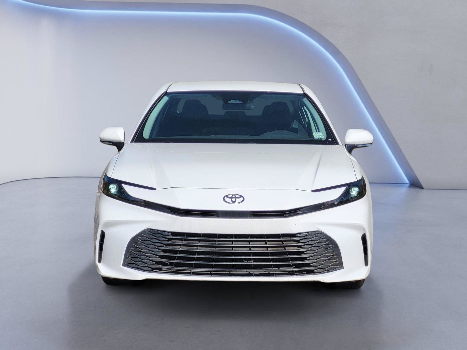 Used 2025 Toyota Camry LE FWD image 2