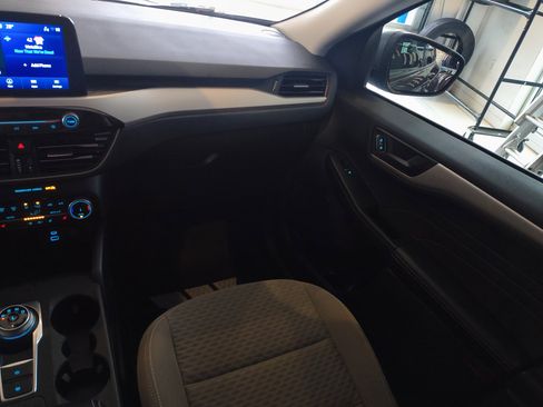 Used 2022 Ford Escape SE w/ Convenience Package image 16