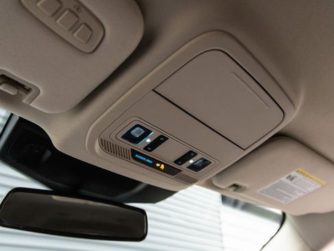 Used 2020 Ford Explorer Limited w/ Hybrid Equipment Group 310A image 15