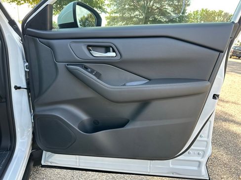 New 2026 Nissan Rogue SV image 14