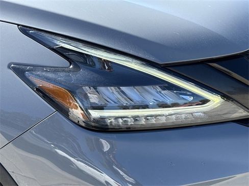 Used 2023 Nissan Murano SV w/ SV Midnight Edition Package image 7