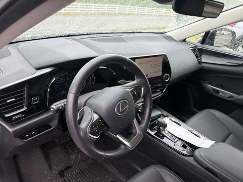 Used 2025 Lexus NX 250 FWD w/ Accessory Package (2T) image 11