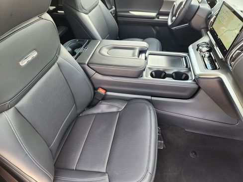 New 2026 Ford Expedition Platinum w/ Driver's Package AWD/4WD image 14