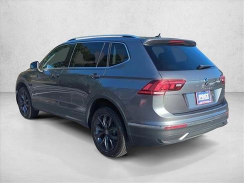 Used 2022 Volkswagen Tiguan SE AWD/4WD image 8