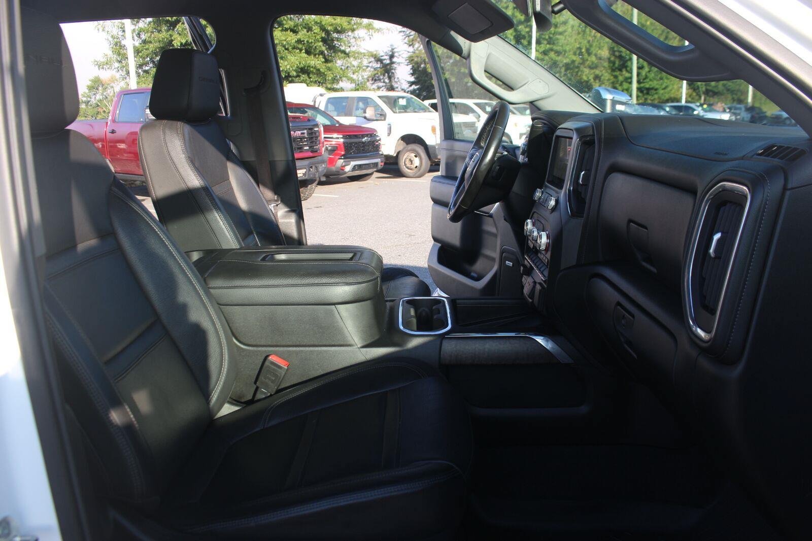 Used 2022 GMC Sierra 2500 Denali AWD/4WD image 37