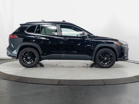 Used 2024 Toyota Corolla Cross AWD Hybrid w/ Moonroof Package image 13