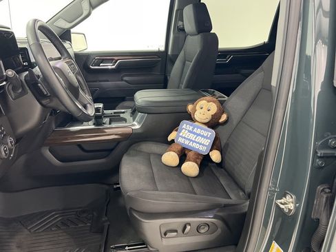 Used 2025 Chevrolet Silverado 1500 LT Trail Boss w/ Convenience Package II image 18