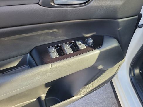 Used 2023 MAZDA CX-5 AWD 2.5 S w/ Preferred Package image 17