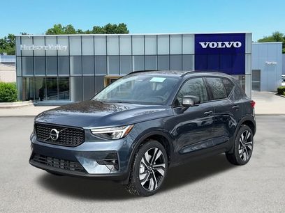 New 2026 Volvo XC40 B5 Plus w/ Climate Package