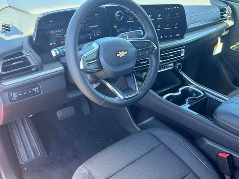 New 2026 Chevrolet Traverse LT w/ Driver Confidence Package AWD/4WD image 16