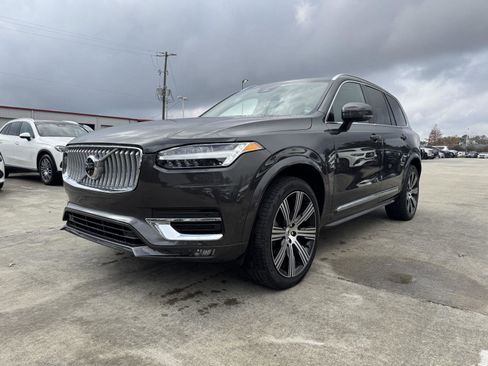 Used 2024 Volvo XC90 B6 Ultimate w/ Protection Package image 3