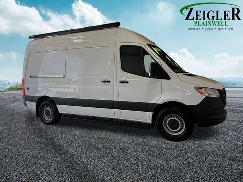 Used 2022 Mercedes-Benz Sprinter 2500 image 7