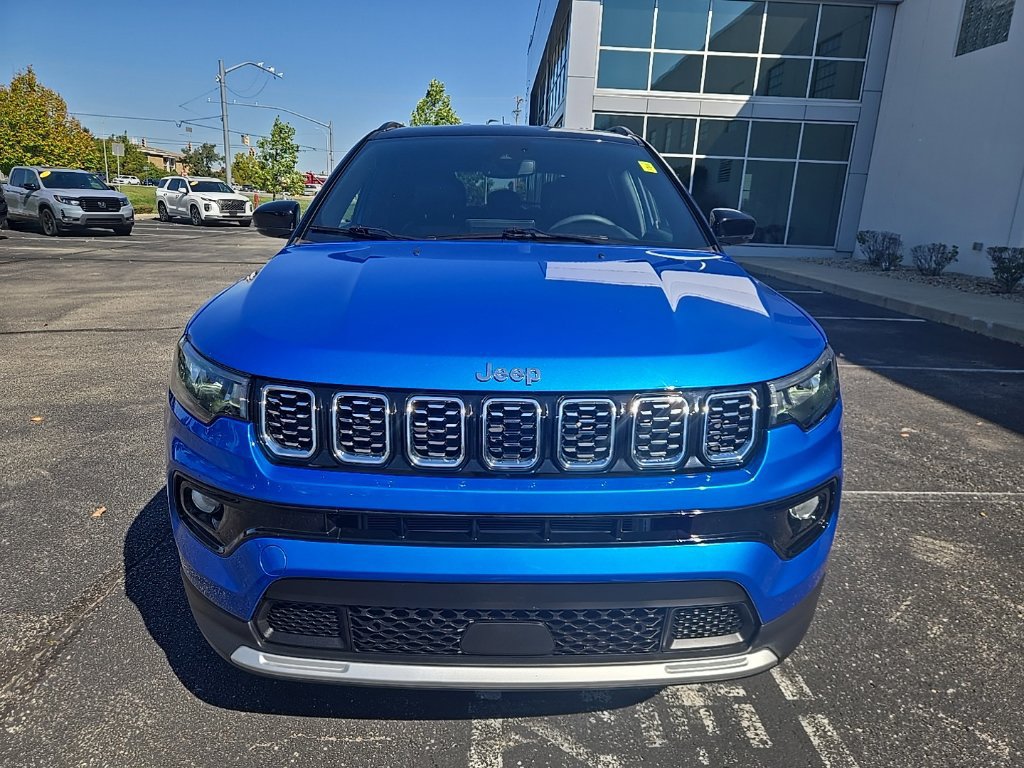 Used 2024 Jeep Compass Limited AWD/4WD image 3