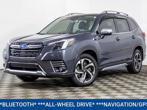 Used 2022 Subaru Forester Touring image 2