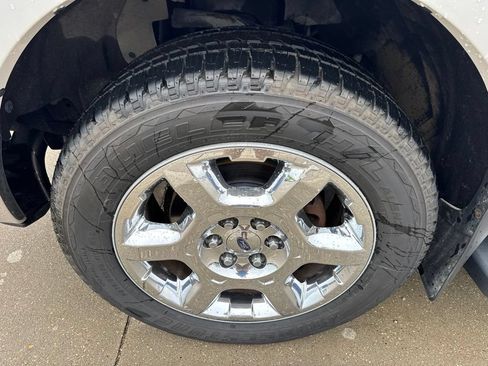 Used 2014 Ford F150 Lariat w/ Equipment Group 502A Luxury AWD/4WD image 6