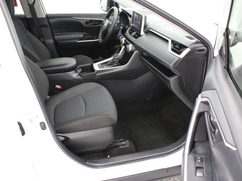 Used 2023 Toyota RAV4 LE FWD image 32