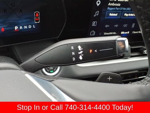 Used 2025 Chevrolet Equinox LT AWD/4WD image 15