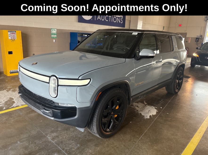 Used 2023 Rivian R1S Launch Edition Quad AWD/4WD image 1