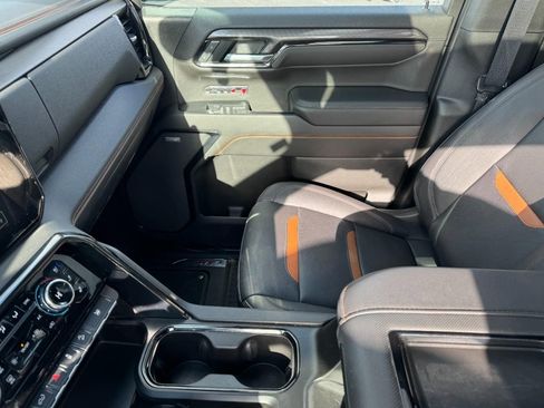 Used 2022 GMC Sierra 1500 AT4 w/ AT4 Premium Package image 14