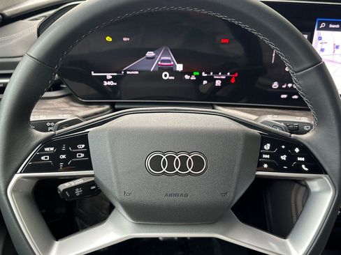 Used 2025 Audi Q5 Premium Plus w/ Premium Plus image 24