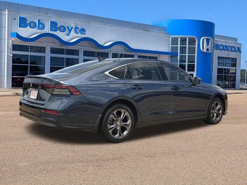 Used 2023 Honda Accord EX image 5