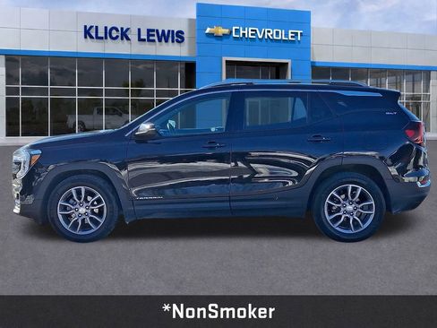 Used 2024 GMC Terrain SLT image 4