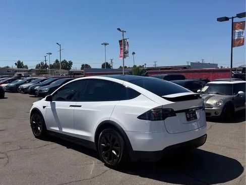 Used 2024 Tesla Model X AWD/4WD image 4