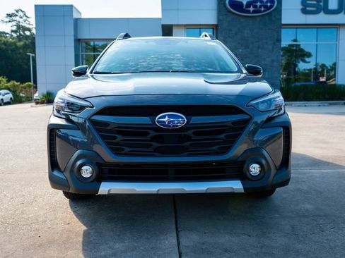Used 2025 Subaru Outback Limited AWD/4WD image 12