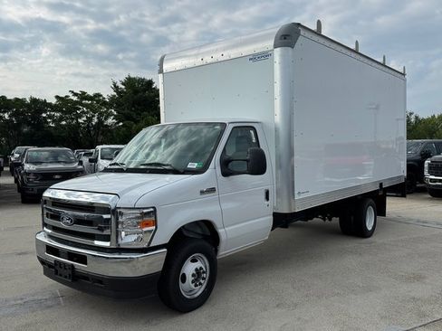 New 2026 Ford E-450 and Econoline 450 Super Duty w/ Power Equipment Group image 12