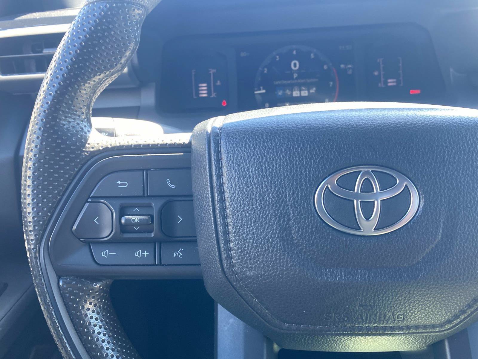 Used 2025 Toyota Tacoma SR RWD image 33