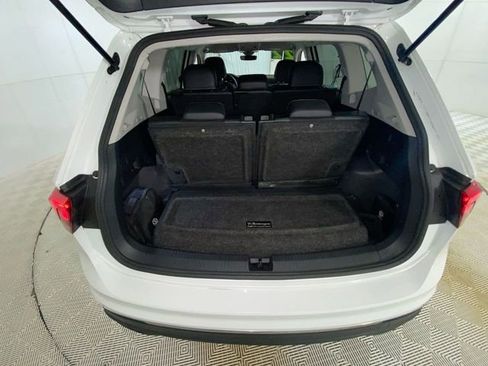 Used 2022 Volkswagen Tiguan SE FWD image 13