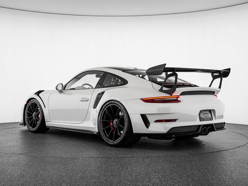 Used 2019 Porsche 911 GT3 RS RWD image 3