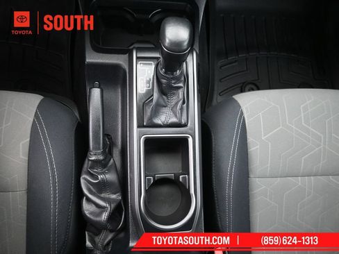 Used 2020 Toyota Tacoma TRD Off-Road AWD/4WD image 26