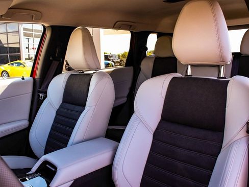 New 2025 Mitsubishi Outlander SE AWD/4WD image 32