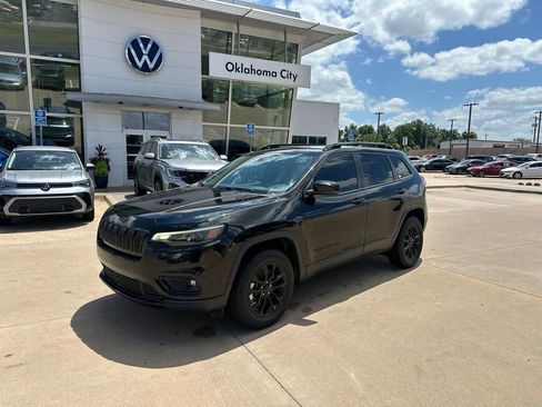 Used 2023 Jeep Cherokee Altitude Lux AWD/4WD image 1