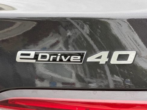 Used 2024 BMW i5 eDrive40i w/ Premium Package RWD image 23