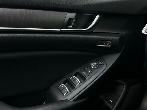 Used 2021 Honda Accord EX-L image 22
