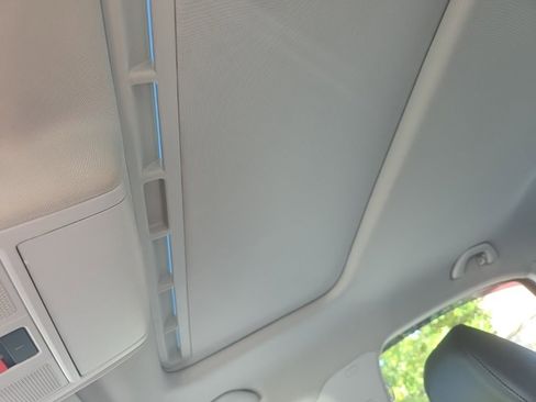 Used 2020 Volkswagen Passat 2.0T R-Line image 8