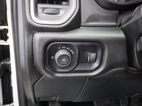 Used 2022 RAM 3500 Tradesman w/ Chrome Appearance Group image 21