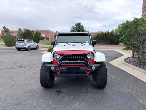 Used 2012 Jeep Wrangler Unlimited Sahara w/ Connectivity Group AWD/4WD image 3