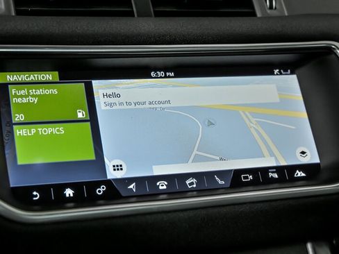 Used 2019 Land Rover Range Rover Evoque SE Premium image 30