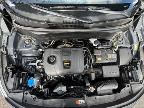 Used 2025 Kia Seltos S image 31