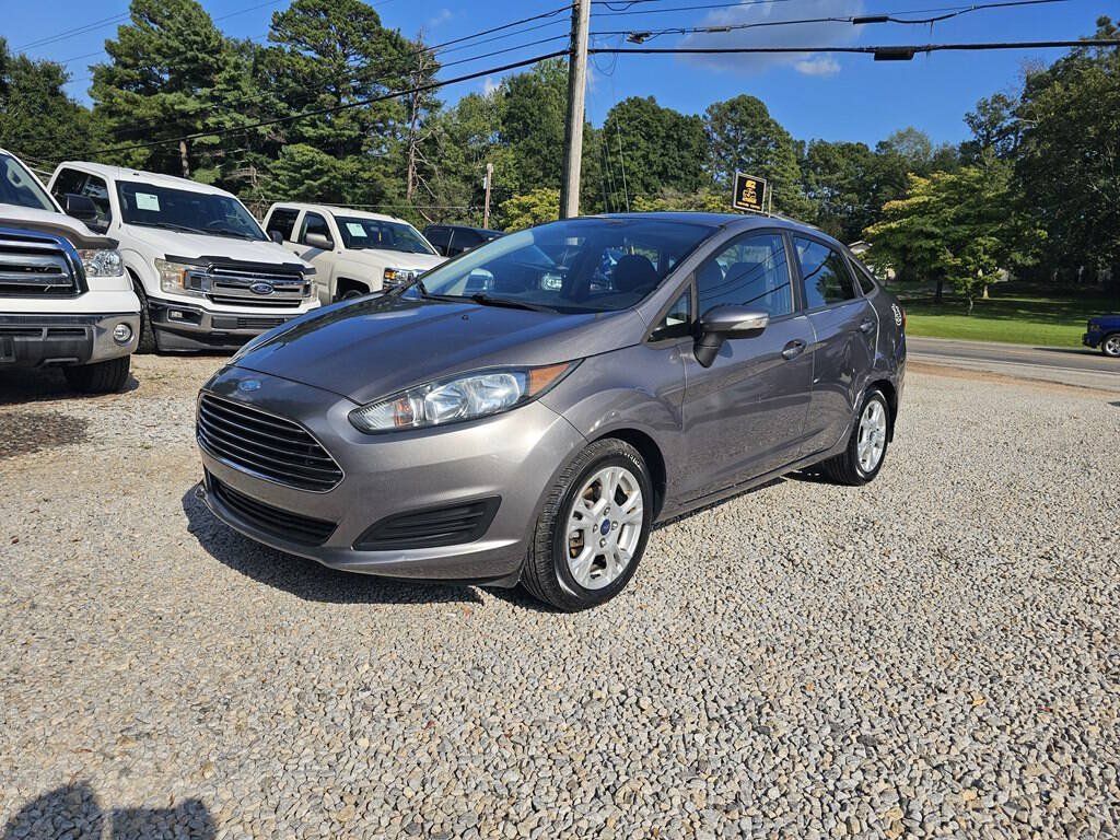 Used 2014 Ford Fiesta SE w/ Comfort Package FWD image 1